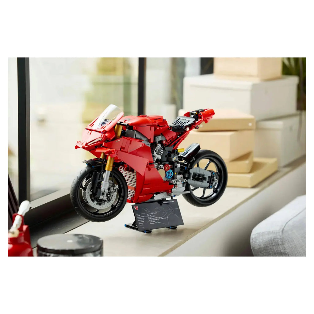 Clayton's Toys Ducati Panigale V4 S Motorcycle Building Set 42202